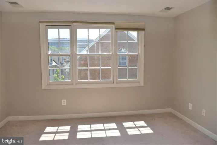422 Ferdinand Day Dr, Alexandria, Virginia 22304