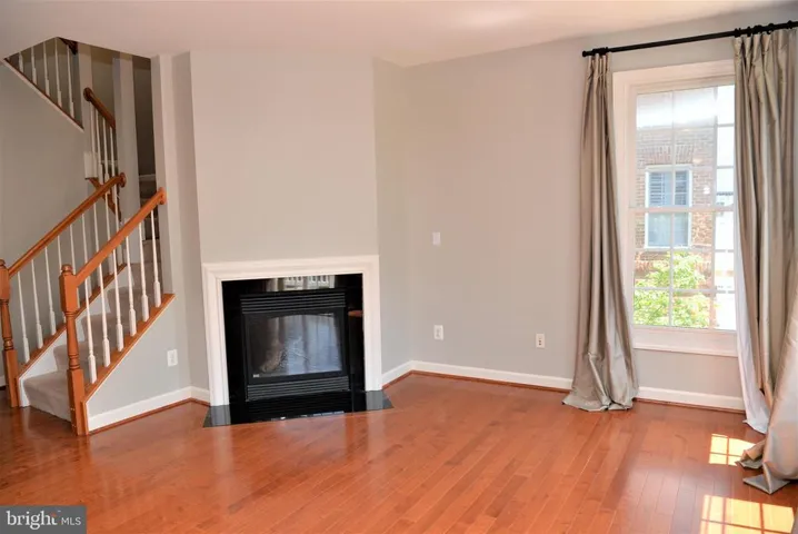 422 Ferdinand Day Dr, Alexandria, Virginia 22304