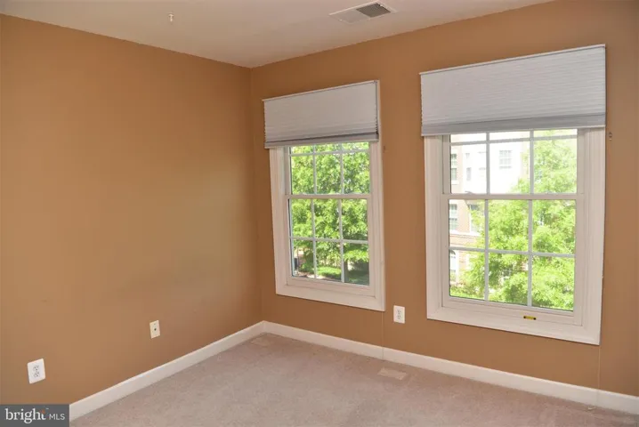 422 Ferdinand Day Dr, Alexandria, Virginia 22304