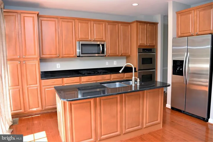 422 Ferdinand Day Dr, Alexandria, Virginia 22304