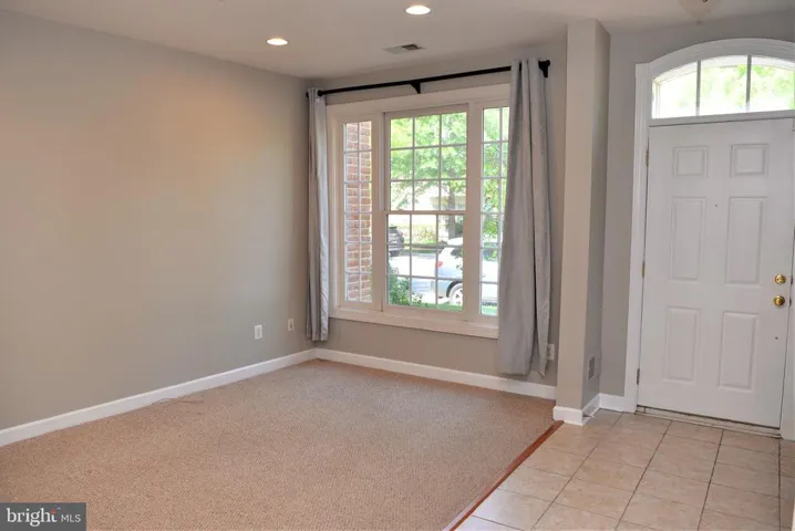 422 Ferdinand Day Dr, Alexandria, Virginia 22304
