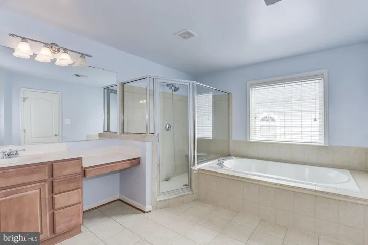 6770 Sycamore Park Dr, Haymarket, Virginia 20169
