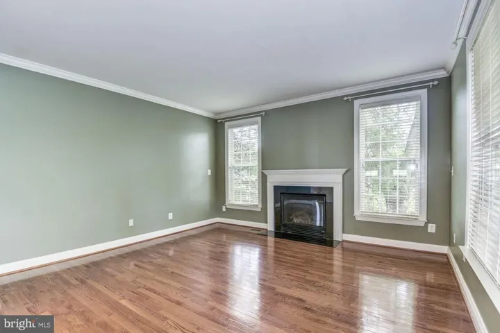 6770 Sycamore Park Dr, Haymarket, Virginia 20169