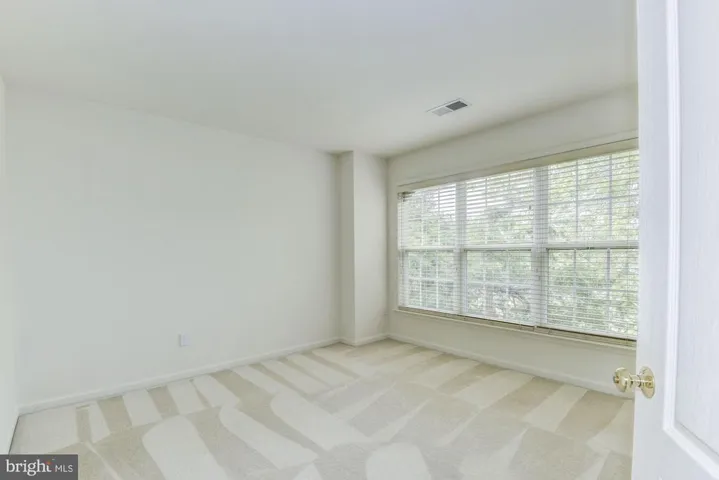 6770 Sycamore Park Dr, Haymarket, Virginia 20169