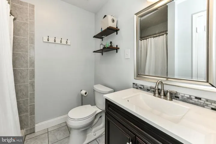 7741 Trevino Ln, Falls Church, Virginia 22043