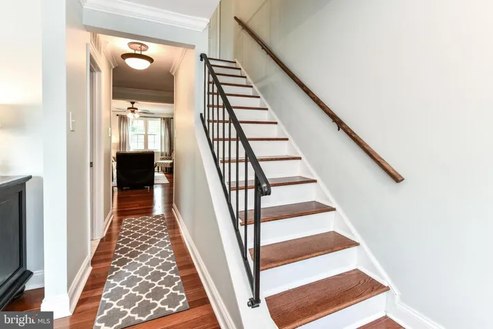 7741 Trevino Ln, Falls Church, Virginia 22043