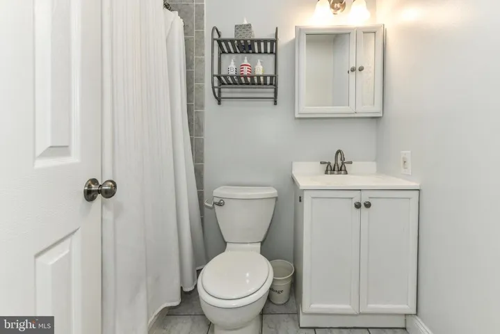 7741 Trevino Ln, Falls Church, Virginia 22043