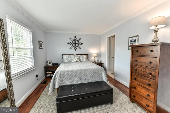7741 Trevino Ln, Falls Church, Virginia 22043