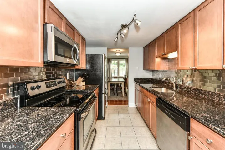 7741 Trevino Ln, Falls Church, Virginia 22043