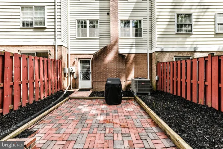 7741 Trevino Ln, Falls Church, Virginia 22043