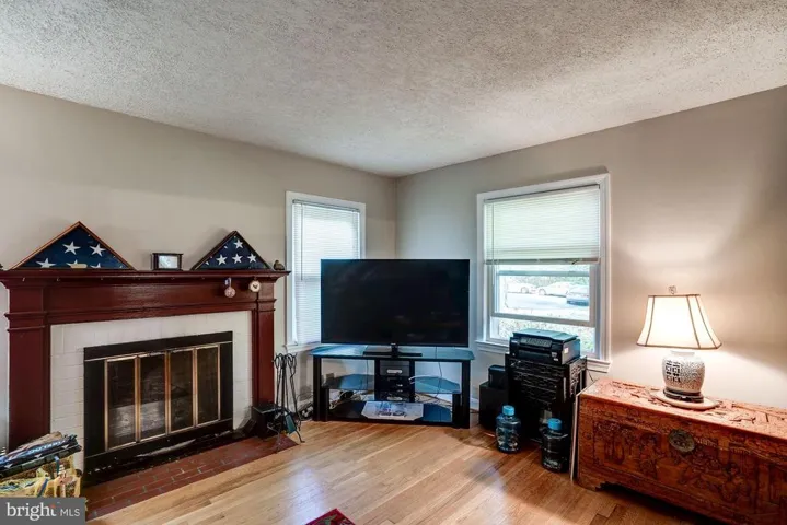 6637 Osborn St, Falls Church, Virginia 22046