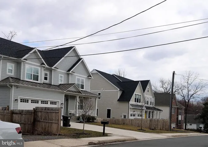 6637 Osborn St, Falls Church, Virginia 22046