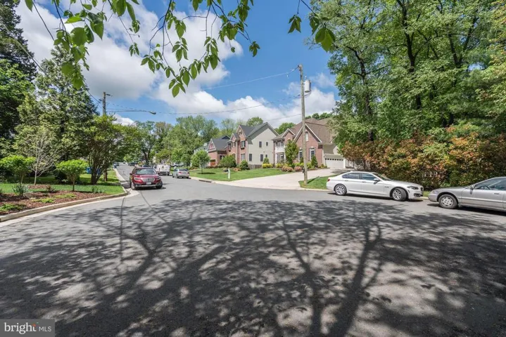 6637 Osborn St, Falls Church, Virginia 22046