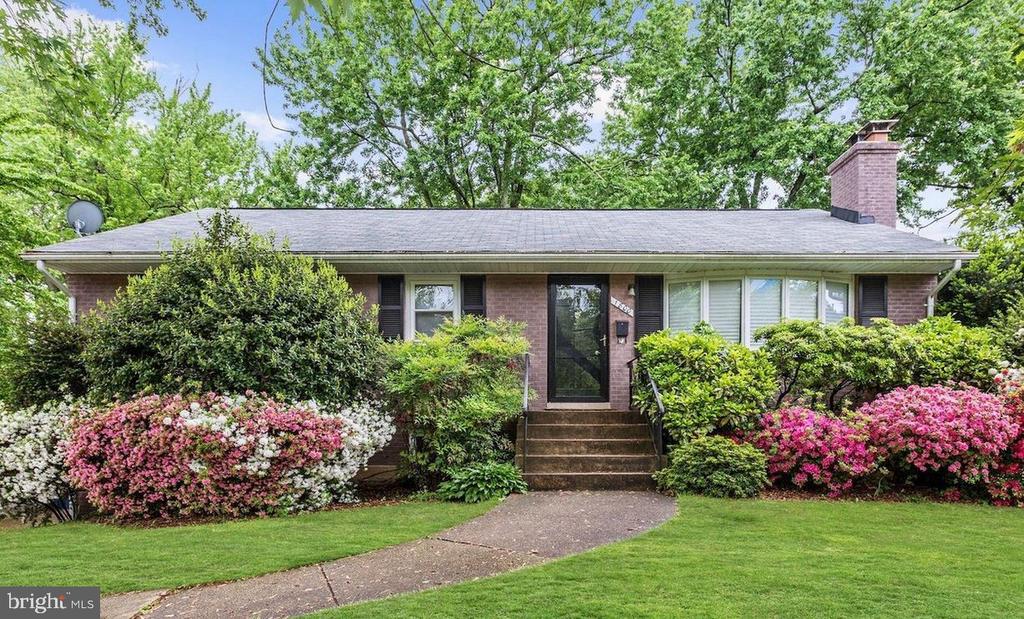 1800 GREAT FALLS STREET, MCLEAN, VA 22101