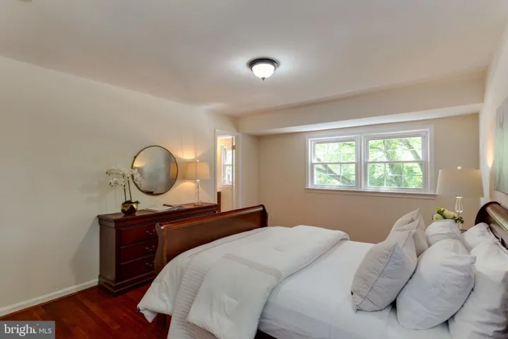 8512 Wagon Wheel Rd, Alexandria, Virginia 22309