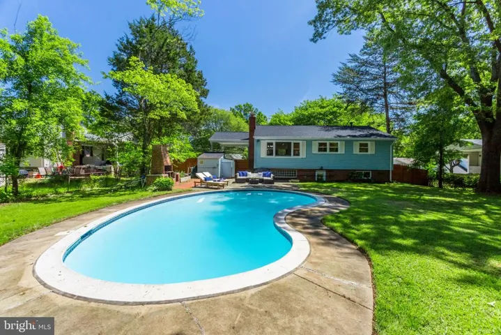 8512 Wagon Wheel Rd, Alexandria, Virginia 22309