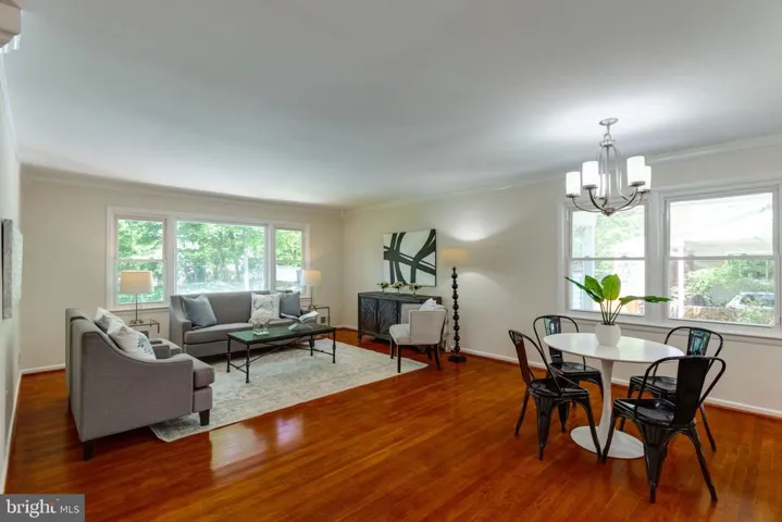 8512 Wagon Wheel Rd, Alexandria, Virginia 22309