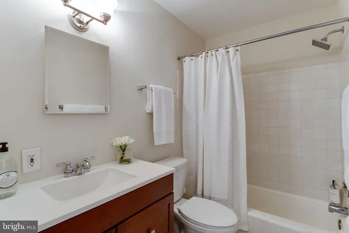 8512 Wagon Wheel Rd, Alexandria, Virginia 22309
