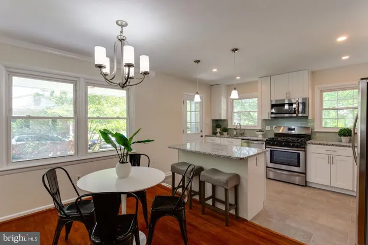 8512 Wagon Wheel Rd, Alexandria, Virginia 22309