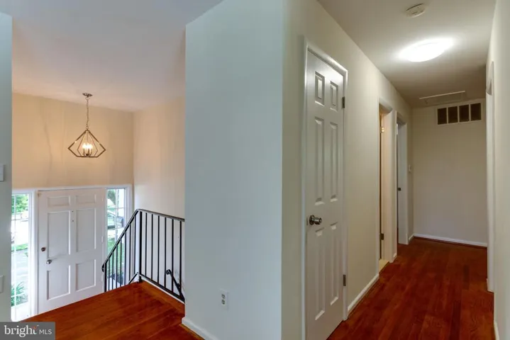 8512 Wagon Wheel Rd, Alexandria, Virginia 22309