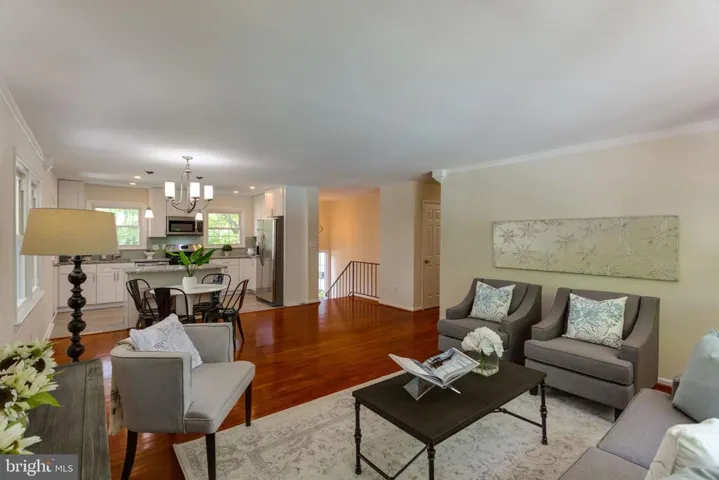 8512 Wagon Wheel Rd, Alexandria, Virginia 22309