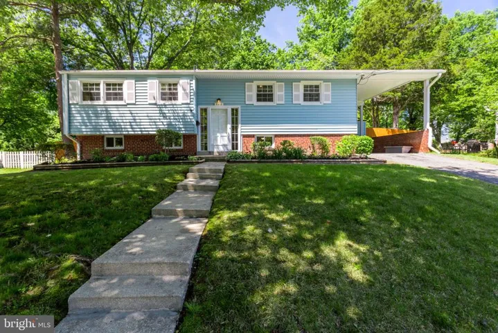 8512 Wagon Wheel Rd, Alexandria, Virginia 22309