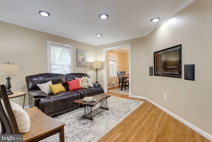 2702 Albemarle Dr, Alexandria, Virginia 22303