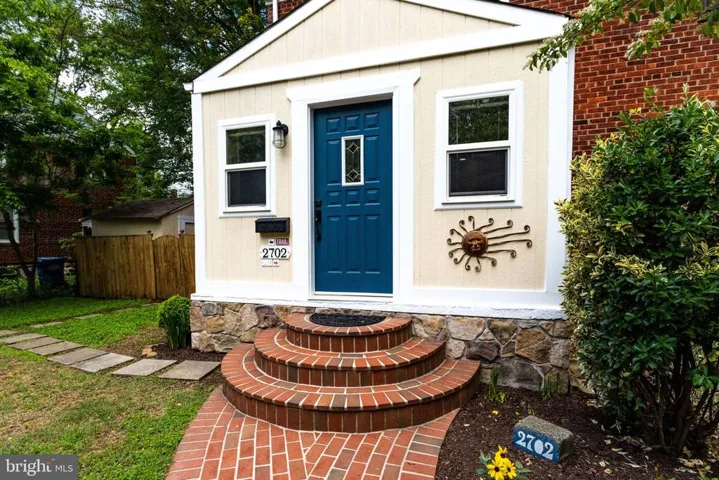 2702 Albemarle Dr, Alexandria, Virginia 22303