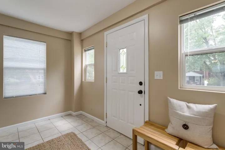 2702 Albemarle Dr, Alexandria, Virginia 22303