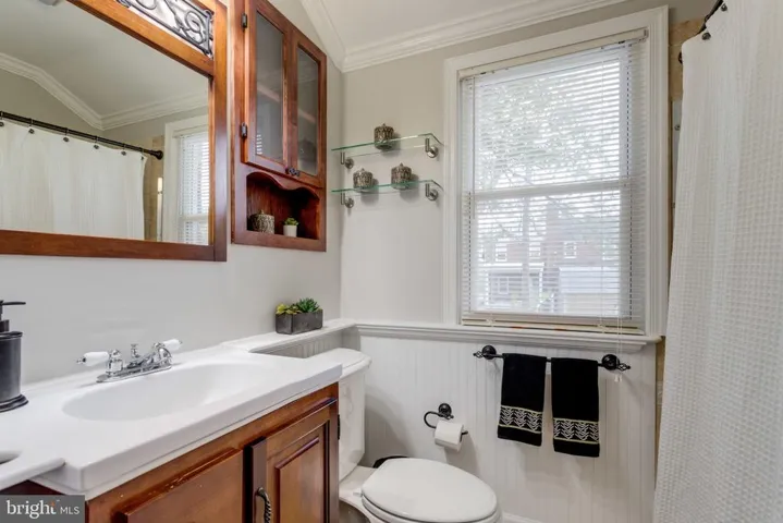 2702 Albemarle Dr, Alexandria, Virginia 22303