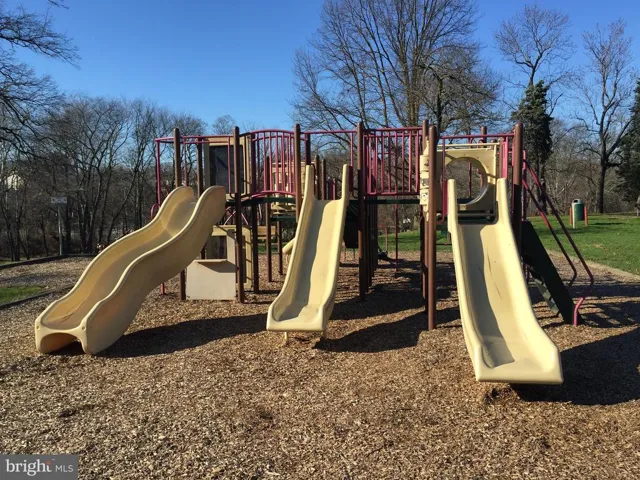 2702 Albemarle Dr, Alexandria, Virginia 22303
