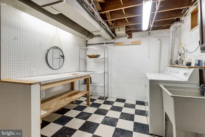 2702 Albemarle Dr, Alexandria, Virginia 22303