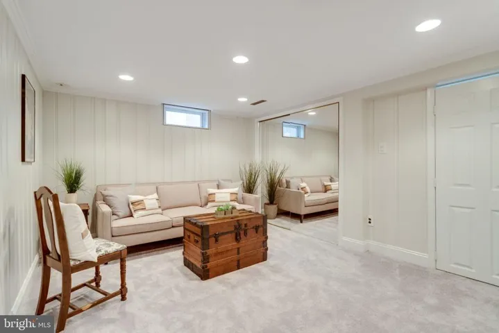 2702 Albemarle Dr, Alexandria, Virginia 22303