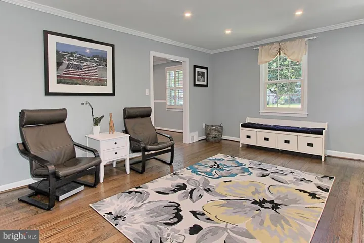 2855 Marshall St, Falls Church, Virginia 22042