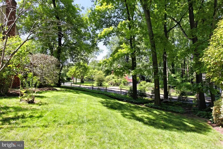 2855 Marshall St, Falls Church, Virginia 22042