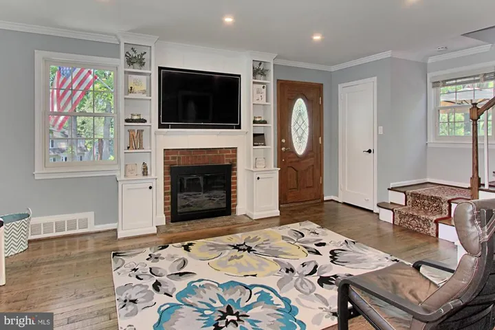 2855 Marshall St, Falls Church, Virginia 22042