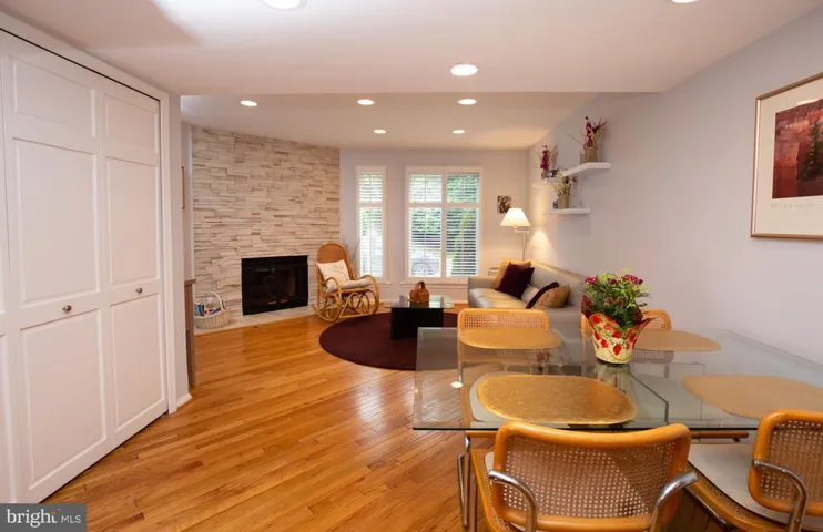 5747 Waters Edge Landing Ln, Burke, Virginia 22015