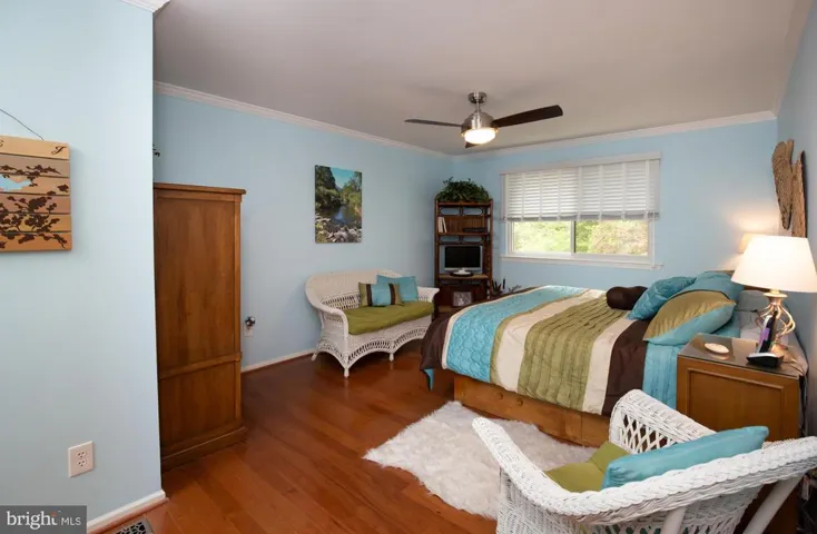5747 Waters Edge Landing Ln, Burke, Virginia 22015