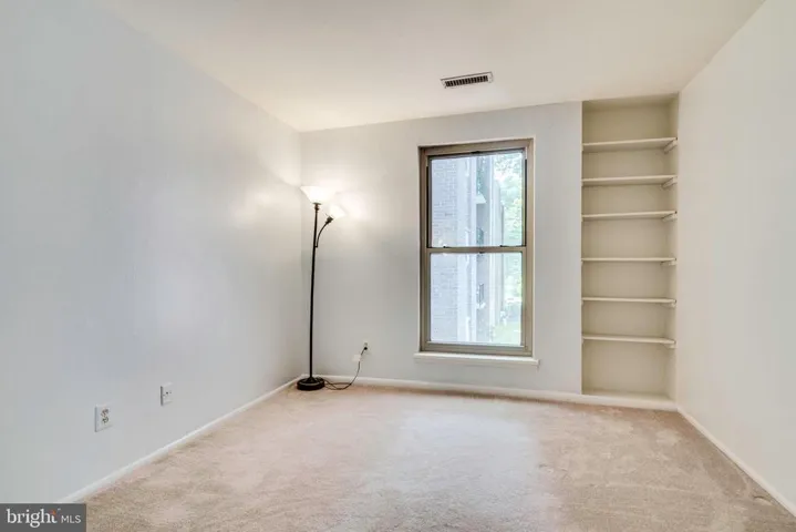 3328 Woodburn Village Dr #12, Annandale, Virginia 22003