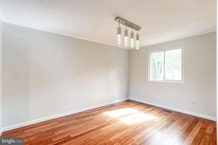 15108 Elk Run Rd, Chantilly, Virginia 20151