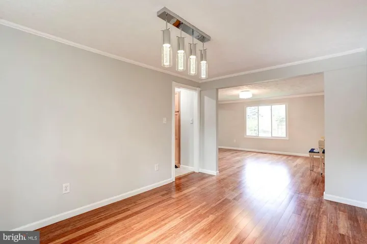 15108 Elk Run Rd, Chantilly, Virginia 20151