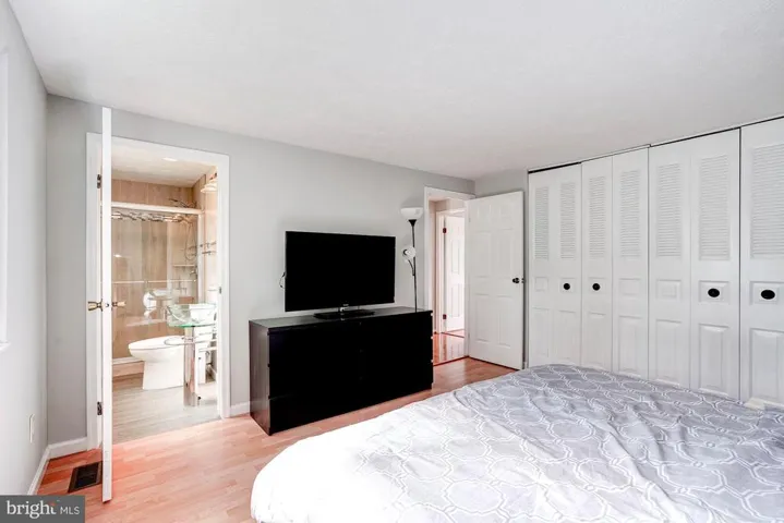 15108 Elk Run Rd, Chantilly, Virginia 20151