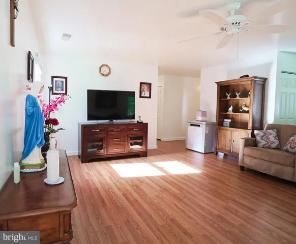 13136 Maltese Ln, Fairfax, Virginia 22033