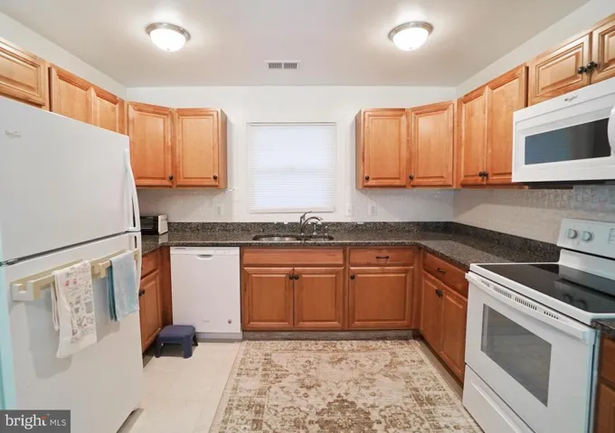 13136 Maltese Ln, Fairfax, Virginia 22033
