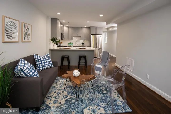 124 Baggett Pl, Alexandria, Virginia 22314