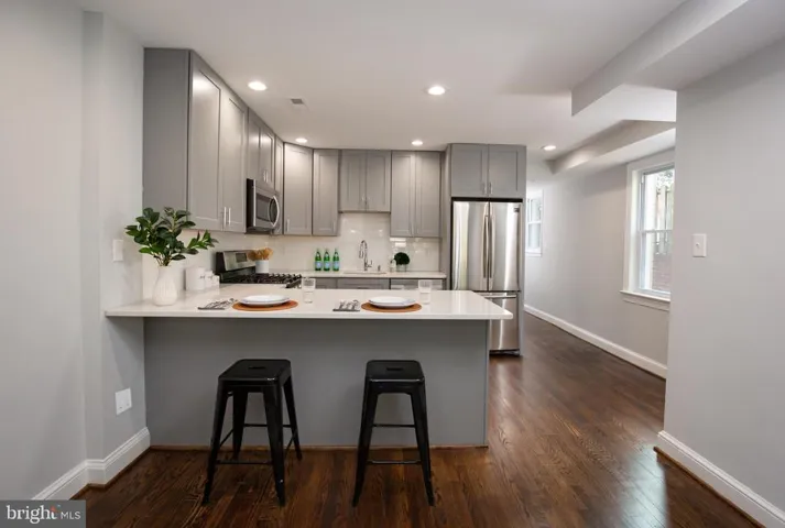124 Baggett Pl, Alexandria, Virginia 22314