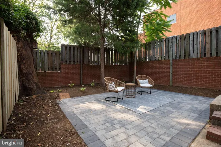 124 Baggett Pl, Alexandria, Virginia 22314