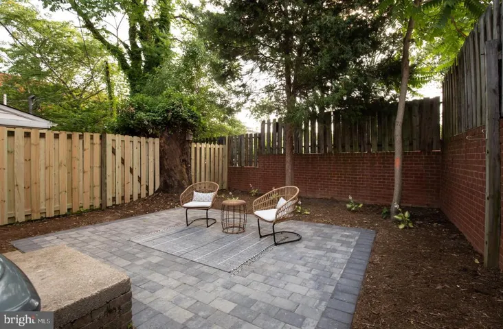 124 Baggett Pl, Alexandria, Virginia 22314