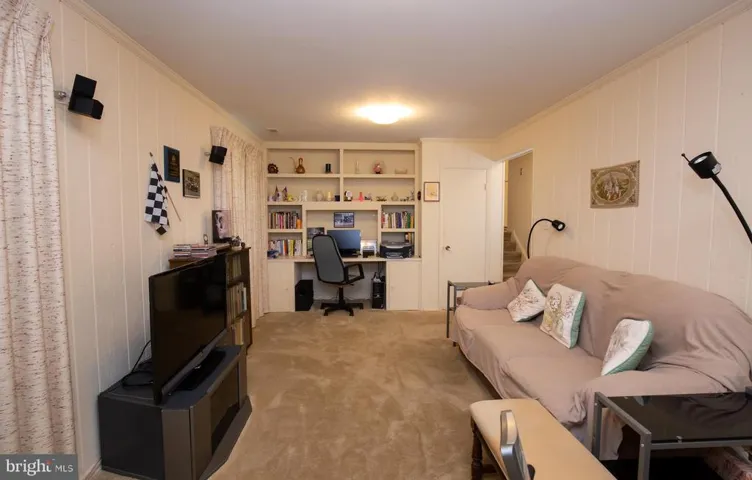 9514 Center St, Vienna, Virginia 22181