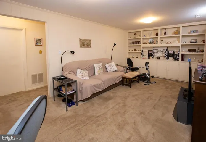9514 Center St, Vienna, Virginia 22181